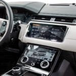 Land Rover Range Rover Velar 2017-2022 Uyumlu Navigasyon Ve Bilgi Ekran 9H Nano Ekran Koruyucu - Görsel 2