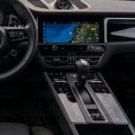 Porsche Macan Uyumlu Vites Etrafı ve 10.9 Inç Navigasyon 9H Nano Ekran Koruyucu 5li Set - Görsel 2